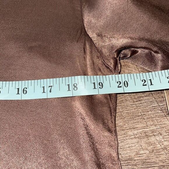 Nation LTD Womens Satin Short Sleeve Collared V-Neck Crop Top Brown Small - Picture 5 of 6